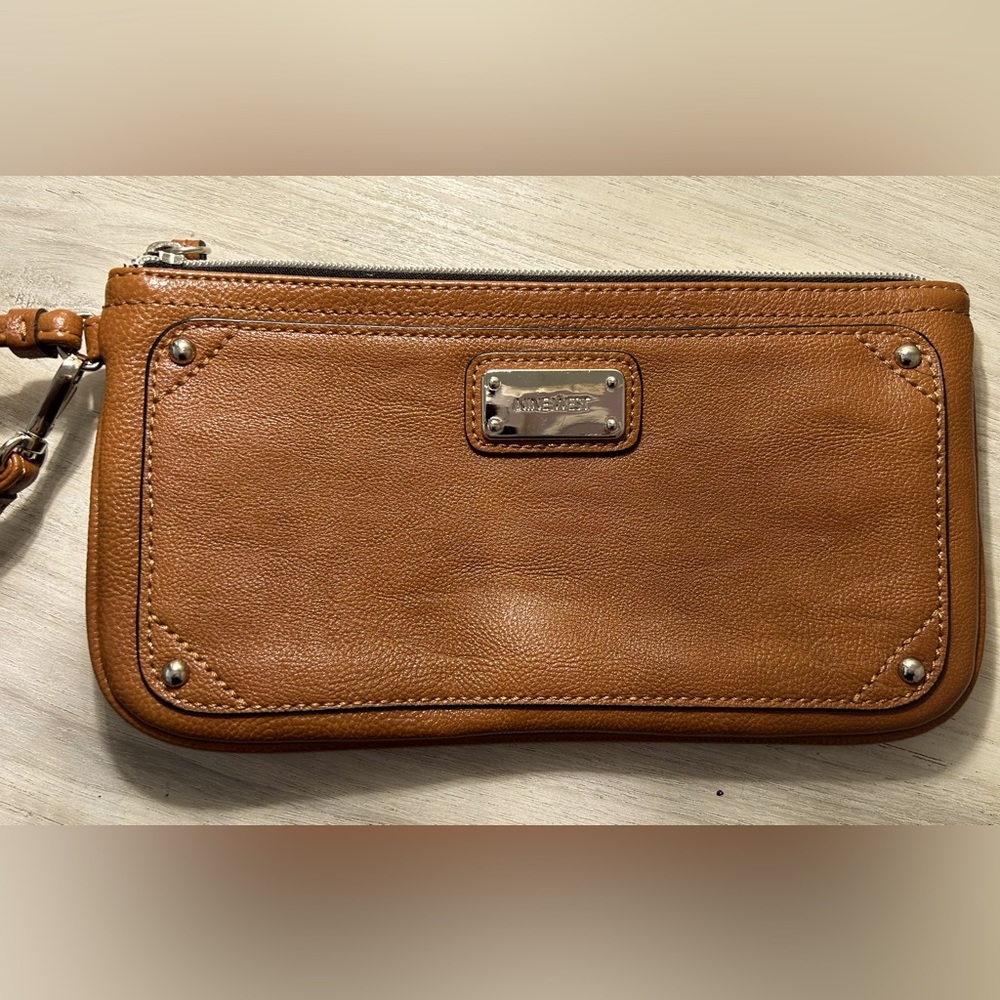 Nine West Wristlet NWOT